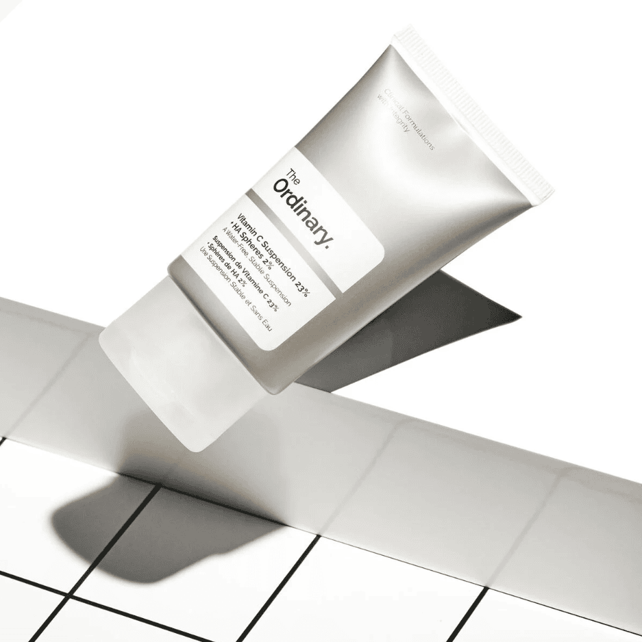 The Ordinary Vitamin C Suspension 23% + HA Sphere 2% për lëkurën e ndjeshme dhe të dëmtuar.