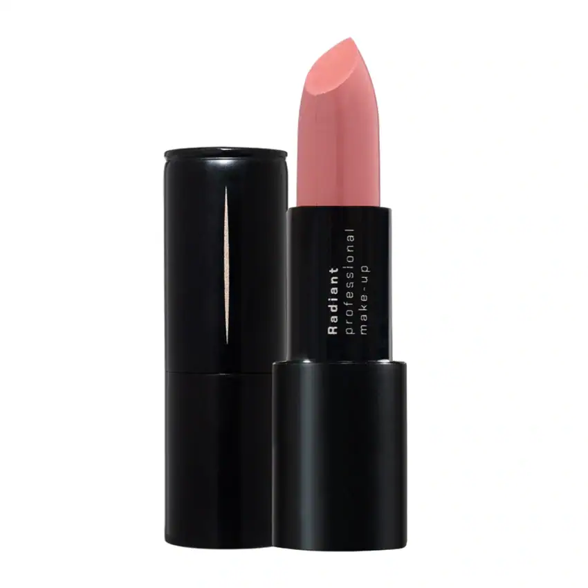 Lëkurë e butë dhe e hidratuar me buzë të kuqe të ndritshme, lipstick i ngjyrosur me nuancë ro.