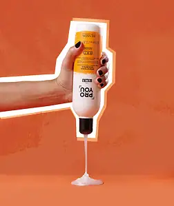 Shampo për kujdesin e flokëve PY The Tamer 350ml, produkt kozmetik për larjen e flokëve.