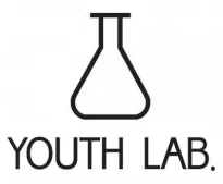 Serum i kozmetikës Youth Lab për kujdes të lëkurës së re dhe të shëndetshme.