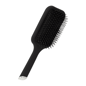 Përdorimi i brush-it paddle KaiFat Core RoW për stilimin e flokëve të shpejtë dhe të lehtë.