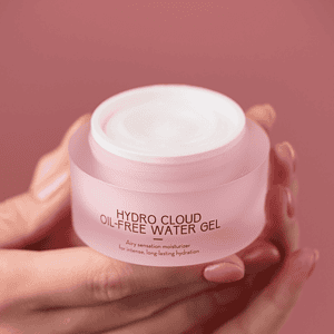 Hydro Cloud Water Gel për lëkurë të gjitha llojeve, hidratim i thellë dhe freski.