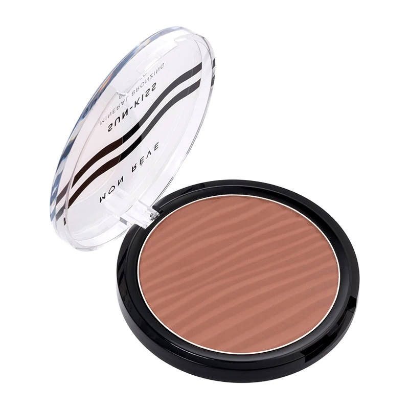Bronzer për fytyrën, produkt kozmetik për ngjyrosje të lëkurës, për pamje diellore dhe natyrale.