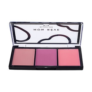 Blusher trio me tre ngjyra rozë, rozë dhe koral, për konturimin e faqeve dhe buzëve.