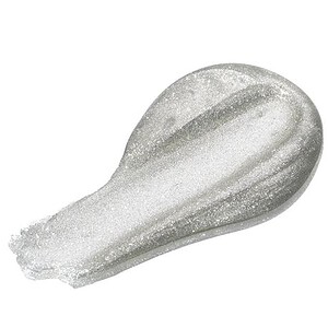 Produkt kozmetik shkëlqyes pezullueshëm me ngjyrë argjendi, për kremim dhe dërgesën e ngjyrave.
