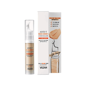 Concealer Anti-T Red Zero në ngjyrë Light Beige në paketim me pompë dhe kuti reklamuese.